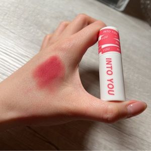 Brandnew Into You lipstick - EM16